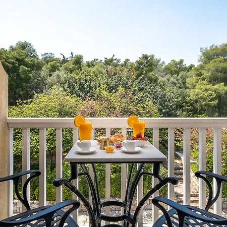 Acropolis View Hotel 3*